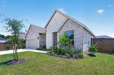 Exterior - 29014 Red Loop Dr, New Caney, TX 77357 photo 2 of 8