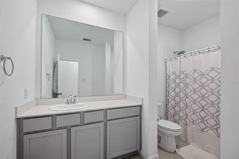 Bath - 29014 Red Loop Dr, New Caney, TX 77357 photo 2 of 6