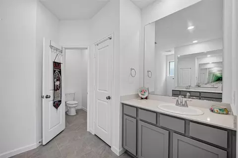 Entry Way - 29014 Red Loop Dr, New Caney, TX 77357 photo 6 of 6