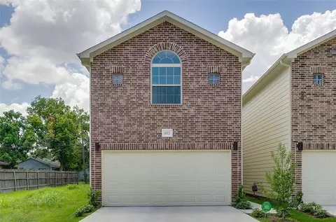 612 E 38th St, Houston, TX 77022