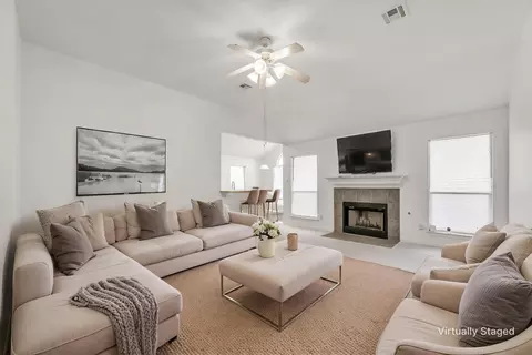 610 Plano Dr, College Station, TX 77845