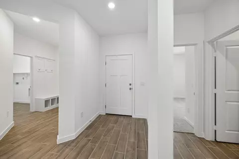 Entry Way - 318 Ruby Ford Dr, Cove, TX 77523 photo 3 of 4