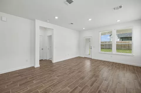 Living - 318 Ruby Ford Dr, Cove, TX 77523 photo 2 of 4