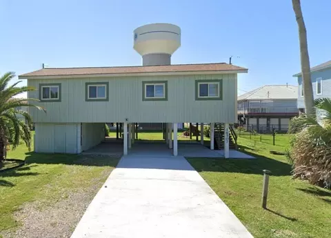 16507 John Davis Rd, Jamaica Beach, TX 77554
