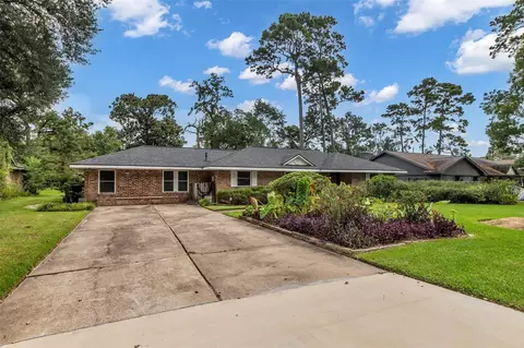 1302 Chestnut Ridge Rd, Kingwood, TX 77339