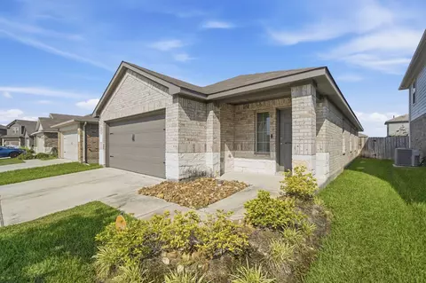 Exterior - 2423 Dancing Pine Dr, Spring, TX 77373 photo 2 of 4