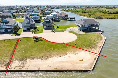 23022 Chiquita St, Galveston, TX 77554