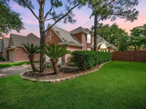 36 Grants Lake Circle Cir, Sugar Land, TX 77479