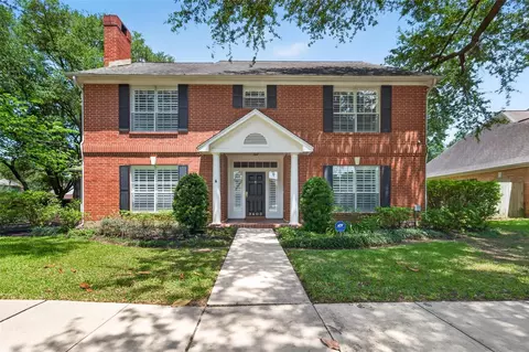 3403 Driftwood Ct, Sugar Land, TX 77478