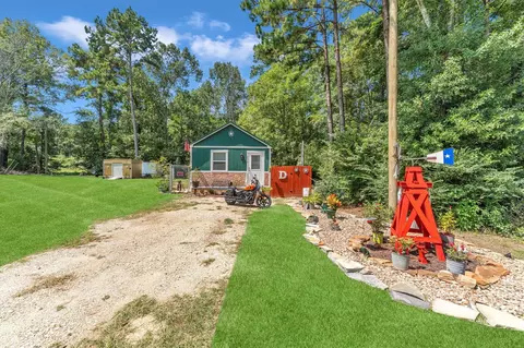 2075 Mangum Rd, Livingston, TX 77351