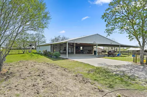 4832 Belton Ln, Anahuac, TX 77514
