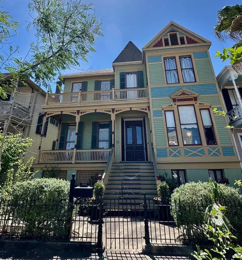 1819 Ball, Galveston, TX 77550