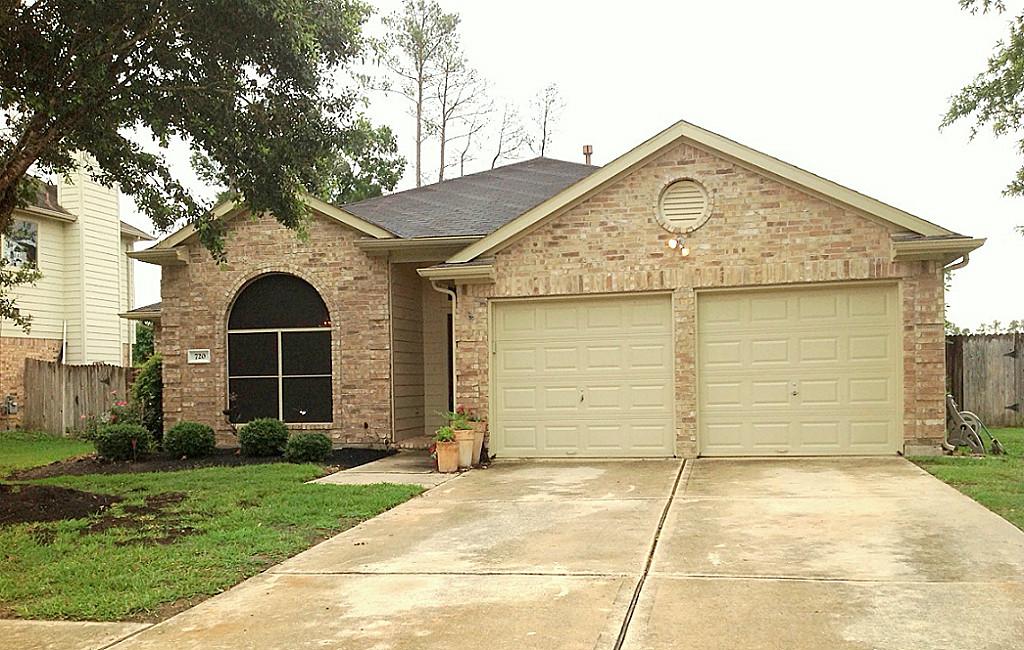 720 Pateway Ct, Spring, TX 77386 photo 1