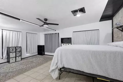 Bedroom - 2802 Comanche St, Beeville, TX 78102 photo 9 of 10