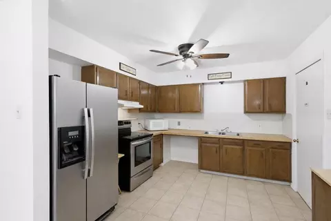 Kitchen - 2802 Comanche St, Beeville, TX 78102 photo 1 of 1
