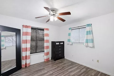 Bedroom - 2802 Comanche St, Beeville, TX 78102 photo 4 of 10
