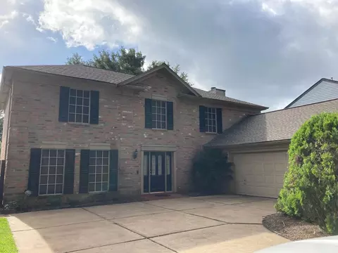 1819 Riverbend Xing, Sugar Land, TX 77478