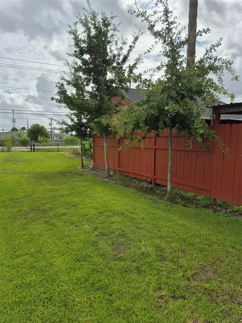 11217 Todd St, Houston, TX 77055