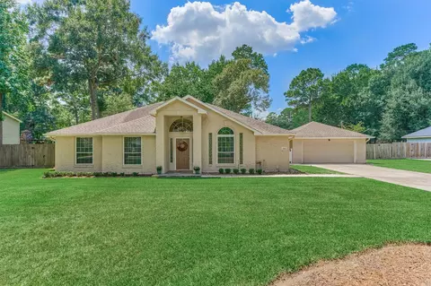 903 Mesquite Dr, Magnolia, TX 77354