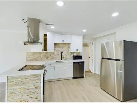 5260 Landry Ln, Beaumont, TX 77708