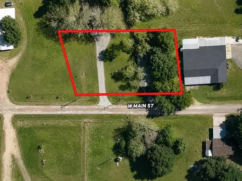 808 W Main St, Eagle Lake, TX 77434