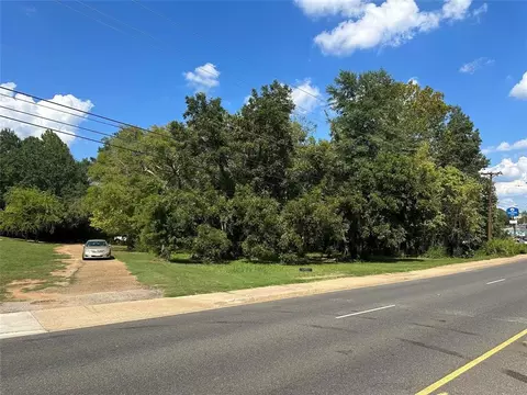 1325 E Marshall Ave, Longview, TX 75601 photo 1