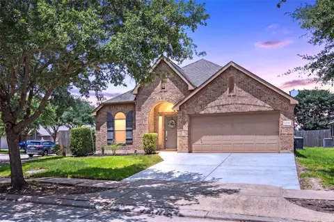 2118 Midnight Ln, Houston, TX 77047