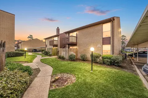 12905 Woodforest Blvd #406, Houston, TX 77015