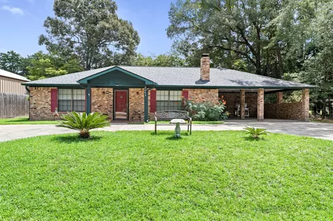 806 E Wildwood Dr, Village Mills, TX 77663