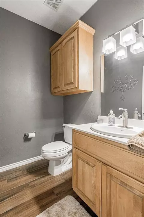 Bath - 22 Greenway Dr, Trinity, TX 75862 photo 3 of 3