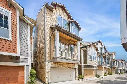 752 Nicholson St, Houston, TX 77007