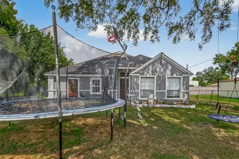 4917 Sycamore Ave, Pasadena, TX 77503