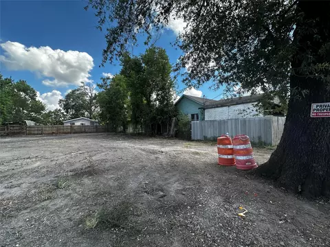 14613 Hillsboro St, Houston, TX 77015