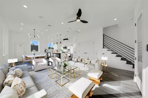 4406 Bond St, Houston, TX 77026