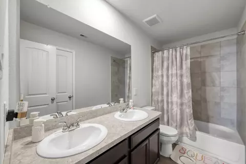 Bath - 6185 White Oak Leaf Loop, Conroe, TX 77303 photo 5 of 5