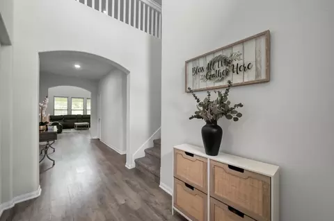 Entry Way - 6185 White Oak Leaf Loop, Conroe, TX 77303 photo 4 of 14