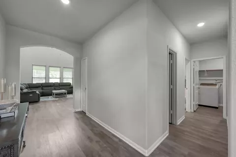 Entry Way - 6185 White Oak Leaf Loop, Conroe, TX 77303 photo 5 of 14