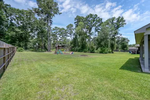 Exterior - 6185 White Oak Leaf Loop, Conroe, TX 77303 photo 5 of 9