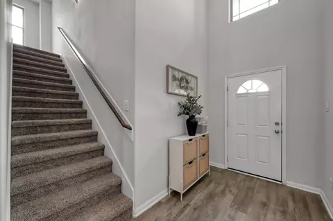 Entry Way - 6185 White Oak Leaf Loop, Conroe, TX 77303 photo 6 of 14