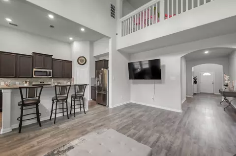 Entry Way - 6185 White Oak Leaf Loop, Conroe, TX 77303 photo 9 of 14