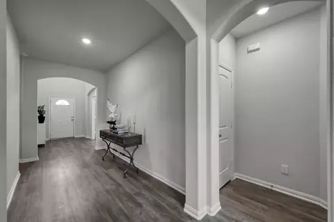 Entry Way - 6185 White Oak Leaf Loop, Conroe, TX 77303 photo 7 of 14