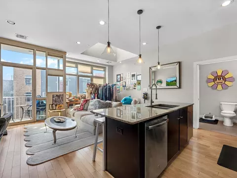 1406 Columbus St #303, Houston, TX 77019