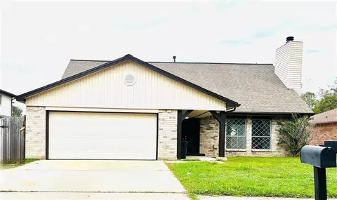 16246 Los Altos Dr, Houston, TX 77083