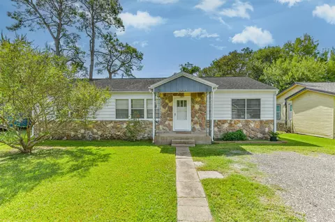 2807 Fannin St, La Marque, TX 77568
