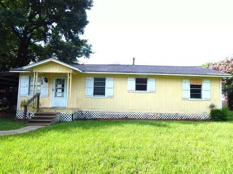10 E Watson St, Willis, TX 77378 photo 1