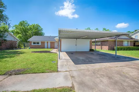 4906 Gardenia Trl, Pasadena, TX 77505