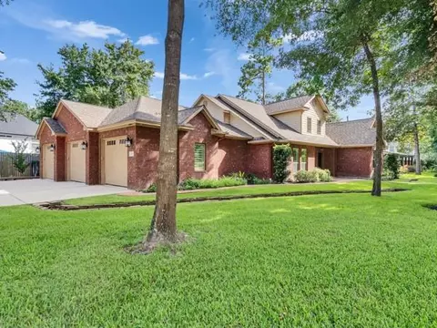 Exterior - 9 Robin Trl, Conroe, TX 77304 photo 3 of 7