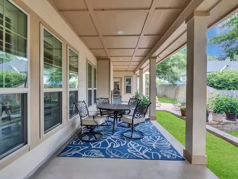 Exterior - 9 Robin Trl, Conroe, TX 77304 photo 4 of 7