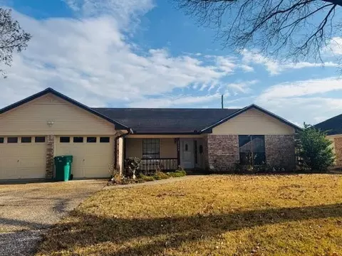 2515 Black Oak Dr, Orange, TX 77632