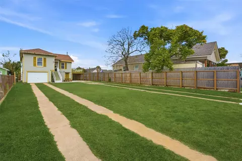 4218 Avenue S, Galveston, TX 77550